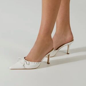 Tony Bianco White Pointed-Toe Kitten Heels